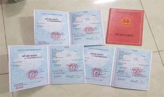 Cong-dan-bi-thu-hoi-so-ho-khau-giay-trong-cac-truong-hop-nao