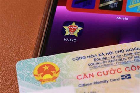 Huong-dan-to-giac-toi-pham-tren-app-dinh-danh-dien-tu-vneid