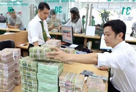 Phi-phat-tra-no-truoc-thoi-han-tai-cac-ngan-hang-duoc-tinh-the-nao