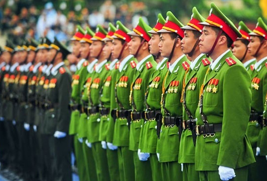 bi-duoi-xin-ra-khoi-nganh-cong-an-co-xin-vao-lai-duoc-khong