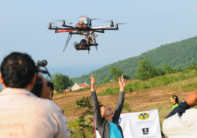 Luat-xin-cap-giay-phep-bay-flycam-drone-tai-Viet-Nam-the-nao