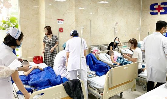 hoc-sinh-ngo-doc-dan-den-tu-vong-ai-phai-chiu-trach-nhiem
